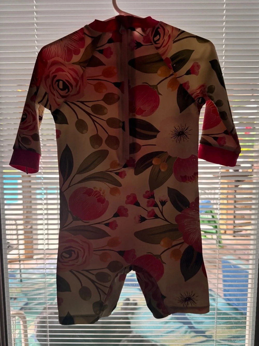 Kids Floral Long-Sleeve Rash Guard Swimsuit - Pink